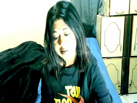 IndianPleasures21 online show from 04-27-26, 09:57