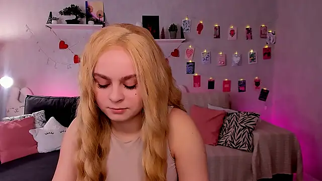 VivienAllen online show from 02-21-26, 04:24