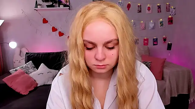 VivienAllen online show from 03-01-26, 02:24