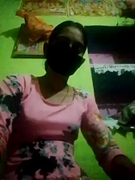 Snapshot of wifedesi7050 chatting on 03-31-26, 03:56 wifedesi7050 online show from 03-31-26, 03:56