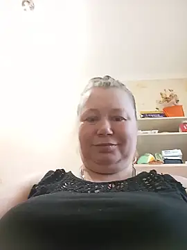 Snapshot of KiraStanton chatting on 05-27-26, 04:15 KiraStanton online show from 05-27-26, 04:15