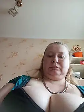 Snapshot of KiraStanton chatting on 06-07-26, 05:33 KiraStanton online show from 06-07-26, 05:33