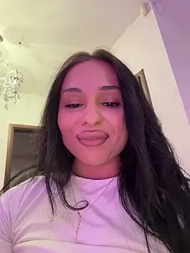 Snapshot of Olivia_Noor chatting on 05-04-26, 08:27 Olivia Noor online show from 05-04-26, 08:27