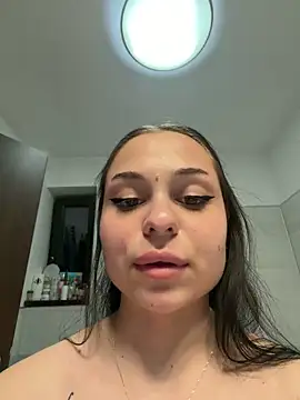 Snapshot of Olivia_Noor chatting on 05-28-26, 07:44 Olivia Noor online show from 05-28-26, 07:44