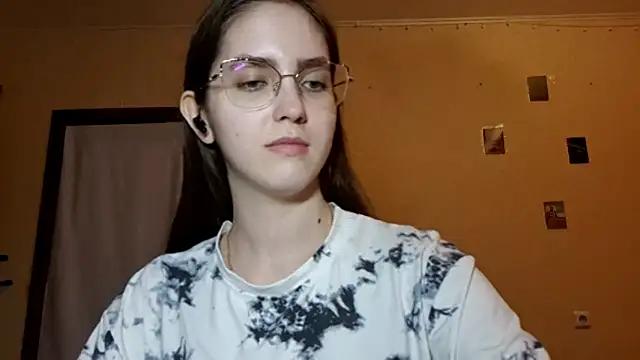 Katelemon online show from 04-22-26, 02:40