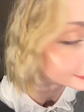 Snapshot of MaryFlare chatting on 03-14-26, 11:43 MaryFlare online show from 03-14-26, 11:43