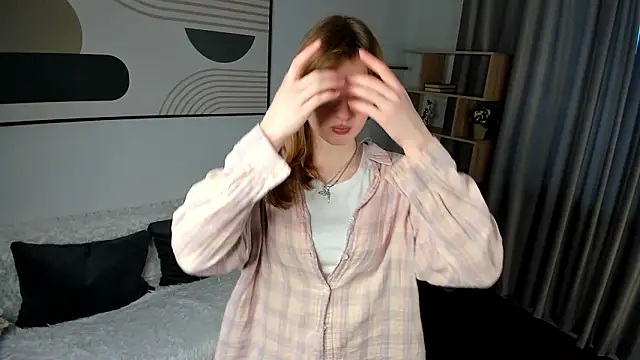 Snapshot of ShantaeClaybourn chatting on 03-04-26, 02:45 ShantaeClaybourn online show from 03-04-26, 02:45