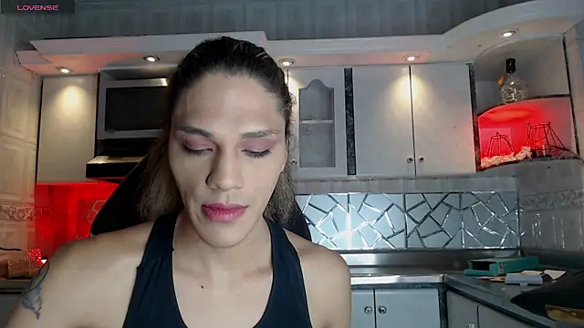 CrisOzzz online show from 04-02-26, 05:54