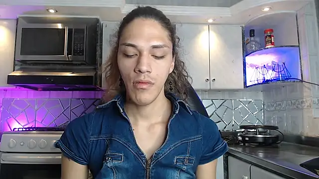 CrisOzzz online show from 04-25-26, 05:32