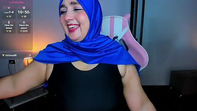 HijabiMilff online show from 05-29-26, 01:53