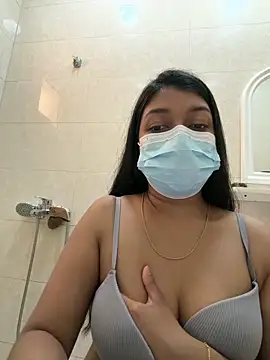 Snapshot of sessy_grl chatting on 02-28-26, 01:01 sessy grl online show from 02-28-26, 01:01