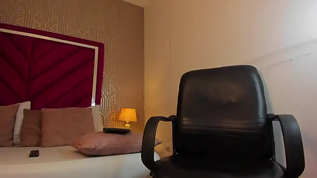 Dominic Foxx online show from 03-05-26, 03:08