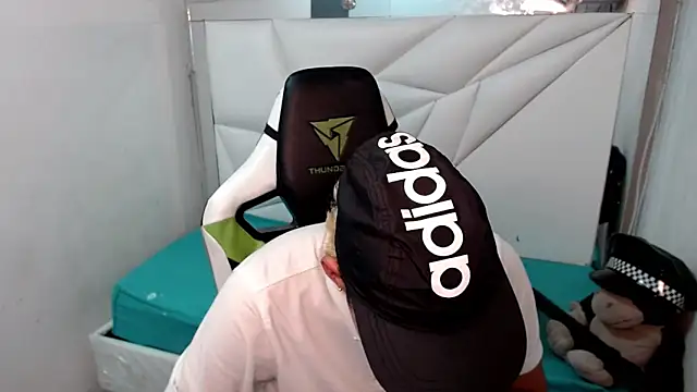 Street poemm  online show from 03-01-26, 04:25