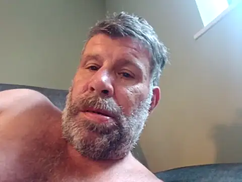 Snapshot of stud2512 chatting on 05-23-26, 05:17 stud2512 online show from 05-23-26, 05:17