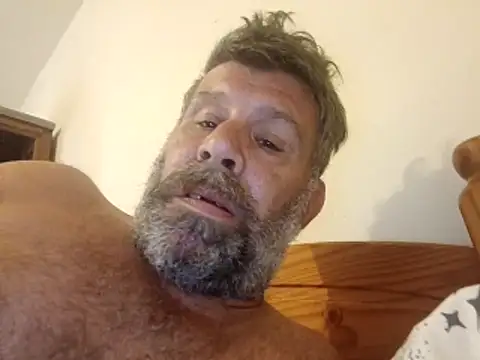 Snapshot of stud2512 chatting on 06-03-26, 02:33 stud2512 online show from 06-03-26, 02:33