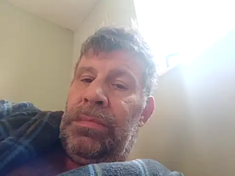 Snapshot of stud2512 chatting on 06-10-26, 07:51 stud2512 online show from 06-10-26, 07:51