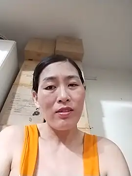 lris-Beauty77 online show from 04-27-26, 02:48