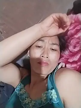 Snapshot of lris-Beauty77 chatting on 05-19-26, 04:24 lris-Beauty77 online show from 05-19-26, 04:24