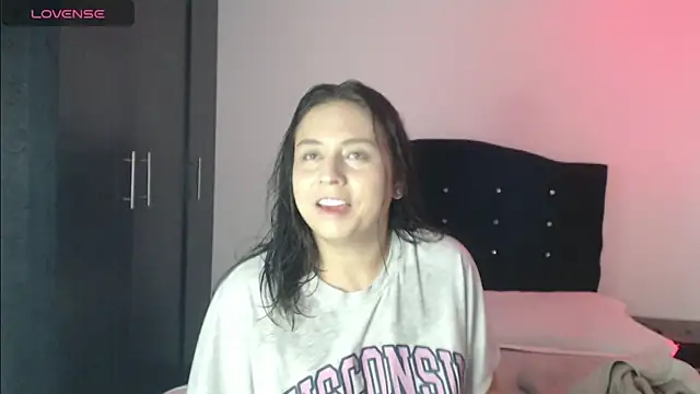 Ana  arms online show from 04-27-26, 04:05