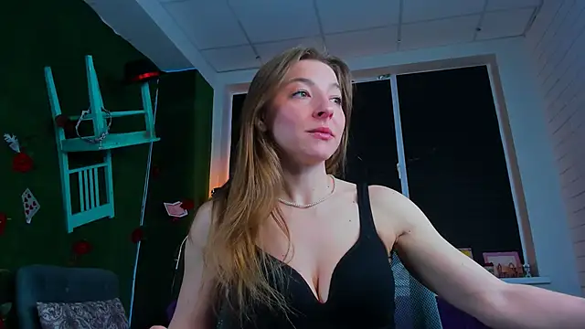 DianaAvis online show from 04-29-26, 01:04