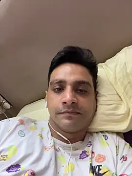 online4u08 online show from 03-01-26, 06:43