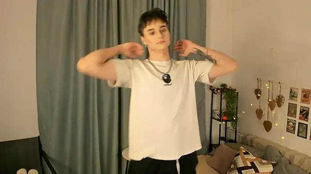 Snapshot of CipherMoth chatting on 03-01-26, 09:17 CipherMoth online show from 03-01-26, 09:17