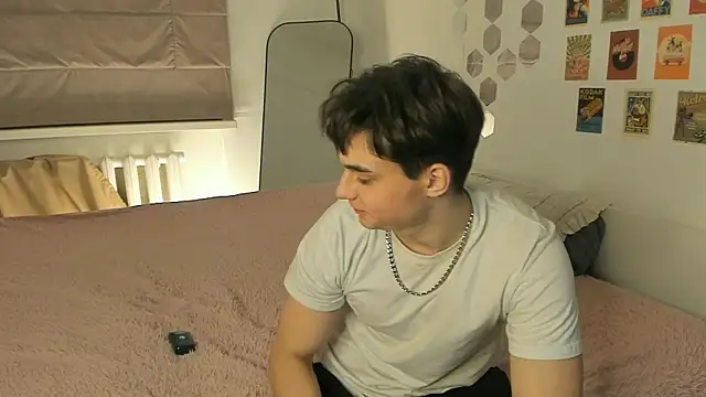 Snapshot of CipherMoth chatting on 03-06-26, 09:44 CipherMoth online show from 03-06-26, 09:44