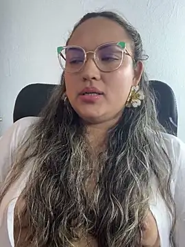 Valentina Liora online show from 03-12-26, 02:12