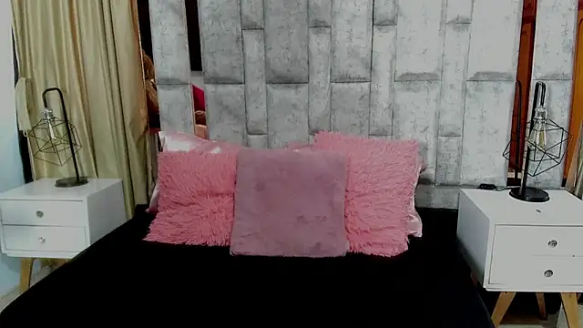 sharon noa online show from 04-22-26, 02:07