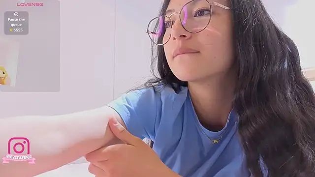 Snapshot of eva_depp_ chatting on 03-13-26, 10:11 eva depp online show from 03-13-26, 10:11