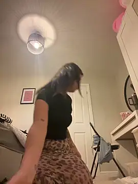 Alicemaexx online show from 04-24-26, 08:11