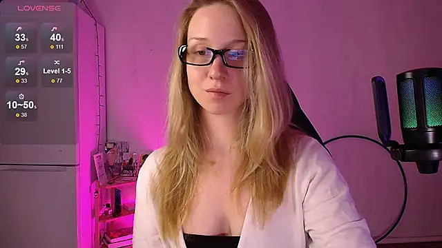 Snapshot of SatinSinner chatting on 03-01-26, 03:47 SatinSinner online show from 03-01-26, 03:47