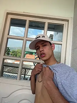 Snapshot of HarryGaze chatting on 02-28-26, 01:45 HarryGaze online show from 02-28-26, 01:45