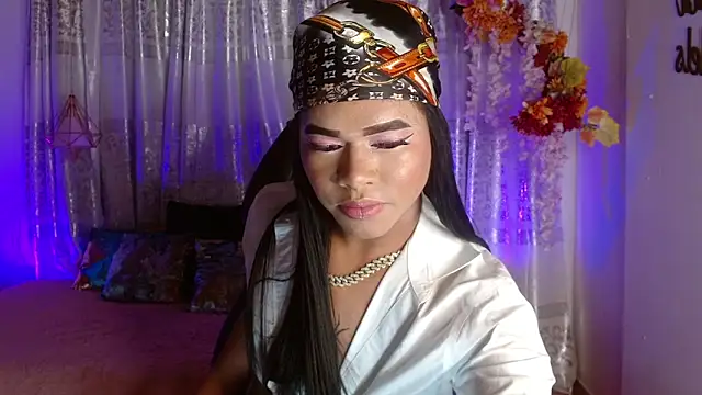 Snapshot of shanell_andrea chatting on 02-27-26, 06:19 shanell andrea online show from 02-27-26, 06:19