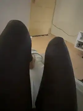 Cristal2342 online show from 02-26-26, 01:32