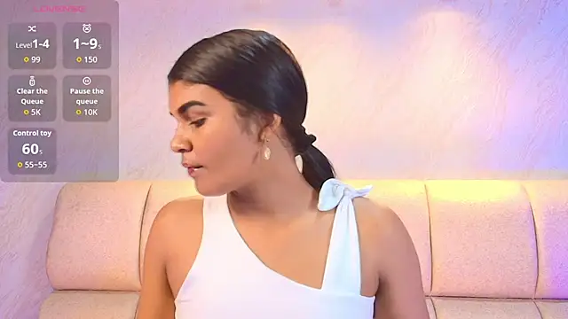 AlaiaMoretti  online show from 03-21-26, 05:34