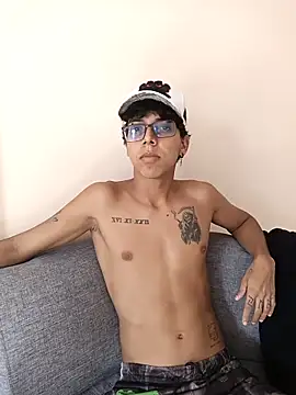 Snapshot of TuPapi_21 chatting on 03-28-26, 09:03 TuPapi 21 online show from 03-28-26, 09:03