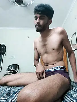 NikhilN247913 online show from 04-01-26, 11:00