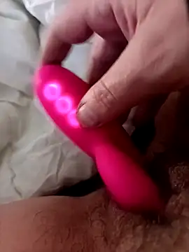 Snapshot of crystatal19 chatting on 03-01-26, 12:07 crystatal19 online show from 03-01-26, 12:07