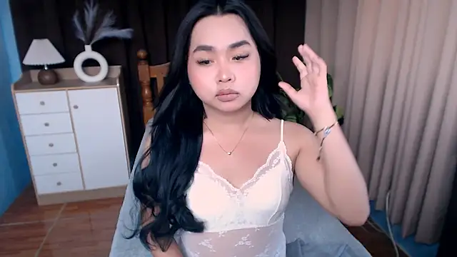 hoellygia online show from 03-11-26, 07:47