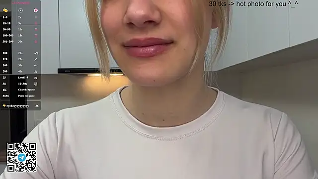 Carolini i online show from 04-26-26, 05:43