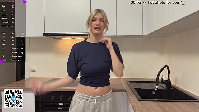 Carolini i online show from 04-27-26, 05:55