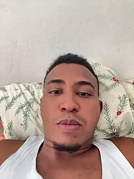 Snapshot of Drakel19 chatting on 02-22-26, 04:27 Drakel19 online show from 02-22-26, 04:27