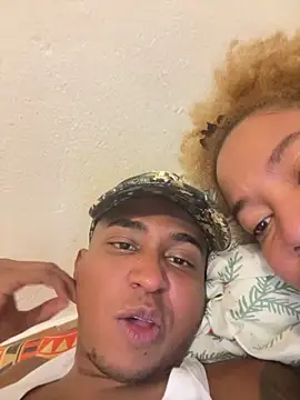 Snapshot of Drakel19 chatting on 04-16-26, 01:28 Drakel19 online show from 04-16-26, 01:28