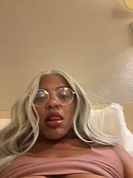 Snapshot of princessandthefootjob chatting on 04-27-26, 04:38 princessandthefootjob online show from 04-27-26, 04:38