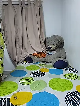 Julikid1 online show from 03-10-26, 01:54