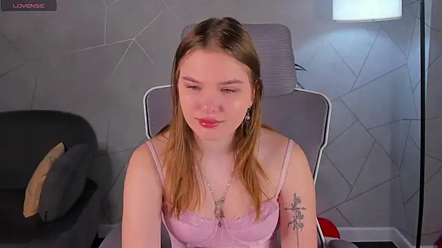 Saraa Broown online show from 03-03-26, 01:01