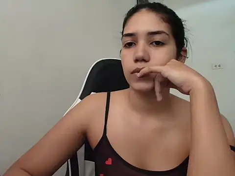 MikaelaFlgg online show from 03-30-26, 02:40