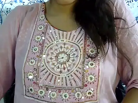 Snapshot of Neha_Sharma2 chatting on 06-01-26, 12:07 Neha Sharma2 online show from 06-01-26, 12:07