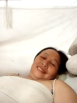 heesuu11 online show from 04-08-26, 01:44